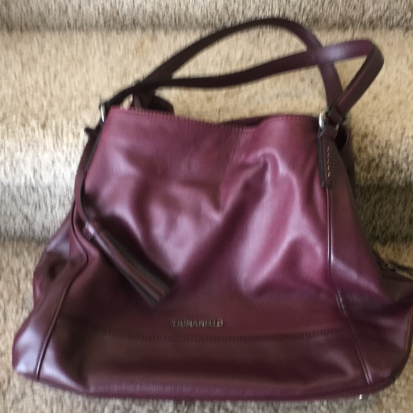 Tignanello Handbags - Tignanello urban casual shopper Chianti
